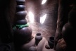 Interior de casa de barro, aldeia de Tiébélé<br />Foto Renato Barbieri 