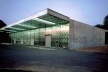 Sede da Ricola-Europe SA, Mulhouse-Brunstatt, França. Herzog & de Meuron. 1992. <br />Foto Margherita Spilutin  [Website Pritzker Prize.]