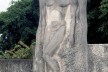 Cemitério de Havana. Escultura de Rita Longa.  Mausoléu da Família Falla Bonet, 1940<br />Foto Roberto Segre 