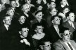 Cena do filme <i>A sociedade do espetáculo</i>: alienação, silêncio e isolamento. Direção Guy Debord, 1973<br />Foto divulgação 