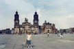 Alexandrina Mori no Zocalo, Cidade do México, México<br />Foto Victor Hugo Mori 