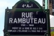 Placa de identificação de logradouro, Paris, julho 2012<br />Foto Ronaldo Marques de Carvalho 