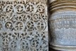 Detalhe de painel floral e base de coluna<br />Foto Simone Neiva 