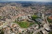 Expansão urbana e piscinão, São Paulo<br />Foto Nelson Kon 