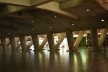 Espaço de comércio ao redor da grande circulação vertical, na Estação Oriente, Lisboa<br />Foto Juliano Carlos Cecílio Batista Oliveira 