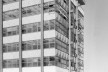Edifício sede da Secretaria Municipal de Obras e Viação — Smov, Moacyr Moojen Marques, João José Vallandro e Léo Ferreira da Silva, 1966 –1970, fachadas leste e norte<br />Foto Moacyr Moojen Marques  [Acervo FAM Propar]