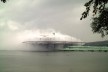 Expo Suiça 2002, <i>Pavilhão Blur</i>, Yverdon-les-Bains, Suiça. Arquitetos Elizabeth Diller and Ricardo Scofidio / Diller Scofidio + Renfro<br />Foto Norbert Aepli, Switzerland  [Wikimedia Commons]