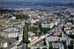 Parque linear sobre linha de trem CFF, projeto executado e em uso, Geneva, Suíça, 1992-2002. Arquiteto Pierre Bonnet<br />Foto divulgação 