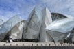 Fundação Louis Vuitton, Paris, arquiteto Frank Gehry<br />Fotomontagem Victor Hugo Mori, 2015 