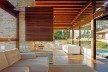 Casa Bandeira de Mello, Itu SP, 2003. Arquiteto Mauro Munhoz. Projeto construído com madeira certificada.<br />Foto Nelson kon 