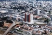 Universidade Uni ABC. Fachada voltada para o viaduto sobre a linha férrea, ligando-a à Avenida dos Estados [Acervo da autora, 2003]