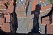 Centro Histórico de Bolonha, projeção da Torre Asinelle sobre a Torre Garisenda na Piazza Ravegnana<br />Foto Fabio Jose Martins de Lima 
