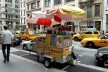 Comendo na rua, Nova York, Estados Unidos<br />Foto Michel Gorski 