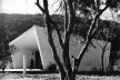 Casa de praia de João Roberto Hafers, Guarujá. Arquiteto Oswaldo Corrêa Gonçalves<br />Foto divulgação 