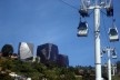 Estrutura do teleférico e, ao fundo, o Parque Biblioteca Espanha<br />Foto Noemi Zein Teles 