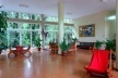 Hotel Cataguases, sala de estar, 1951. Arquitetos Aldary Henrique Toledo e Gilberto Lyra de Lemos, Mobiliário de Joaquim Tenreiro<br />Foto Pedro Lobo  [IPHAN-BH]