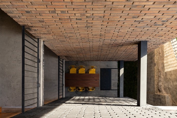 Edifício Goya, San Cayetano, Loja, Equador, 2021. Arquitetos Tatiane Corsi Garcia, David Arias Polo e Daniel Arias Polo (autores) / Bearq<br />Foto/ photo Jag Studio 