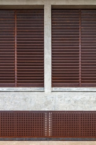 Estúdios Ouro Preto, Sete Lagoas MG Brasil, 2016. Arquitetos Carlos Alberto Maciel e Ulisses Mikhail Jardim Itokawa / Arquitetos Associados<br />Foto Leonardo Finotti 
