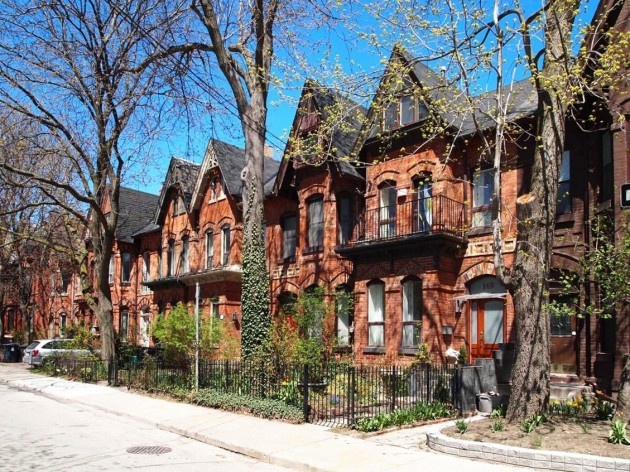 Toronto, Caminhada Guiada “Revitalization or displacement? A critical look at the idea of mixed neighbourhoods”<br />Foto Denise Fernandes Geribello 