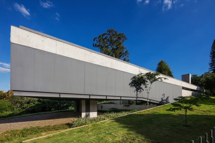 Casa em Cotia, UNA Arquitetos, 2016<br />Foto Nelson Kon 