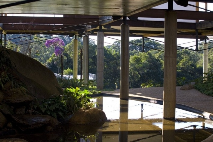 Casa Grelha, Serra da Mantiqueira SP. Forte, Gimenes & Marcondes Ferraz Arquitetos, 2007<br />Foto Leonardo Finotti 