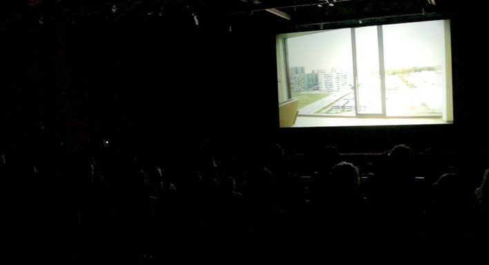 Plateia assiste “Meu playground”, de Kaspar Astrup Schröder. Move Cine Arte 2012, Monte Verde<br />Foto Helena Guerra 