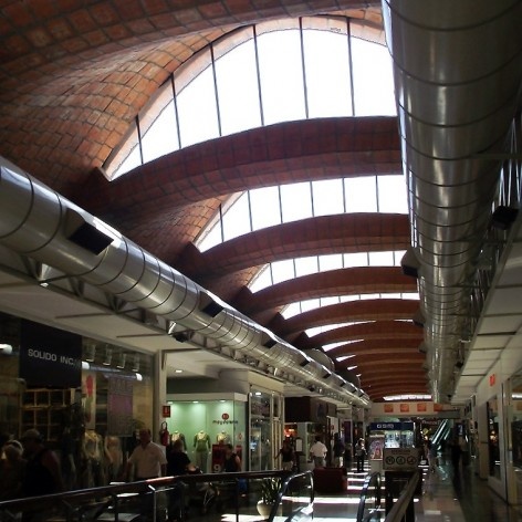 Montevidéu, detalhes das abóbodas da cobertura do shopping<br />Foto Atalie Rodrigues Alves 