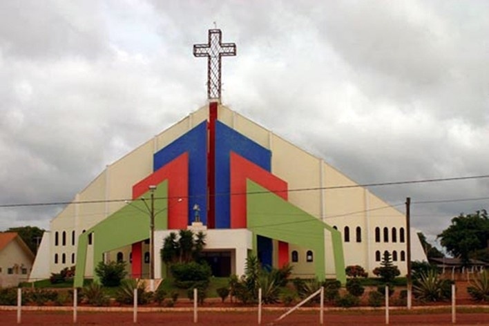 Igreja São Cristovão, Sinop MT, em  frente à BR 163<br />Foto Kim-Ir-Sen 