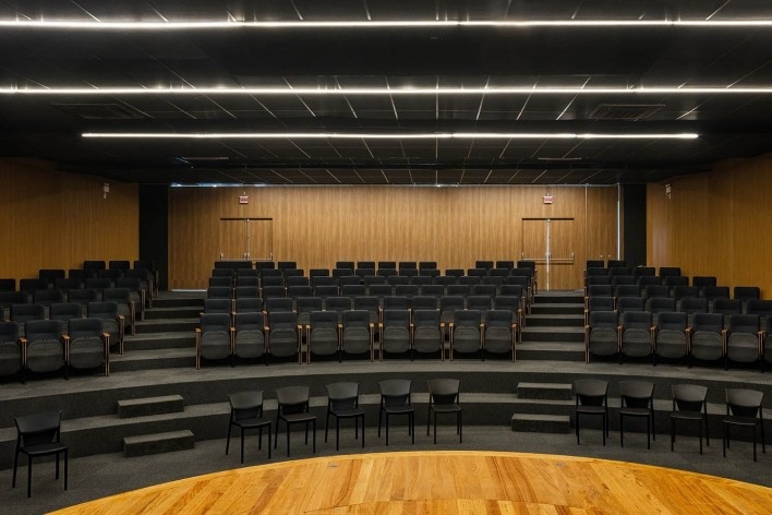 Ágora Tech Park, Joinville SC Brasil, 2019. Arquitetos Marcus Vinicius Damon, Guilherme Bravin e Andressa Diniz / Estúdio Módulo<br />Foto Nelson Kon 