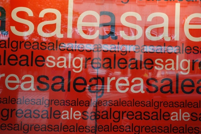 Aspecto de vitrine de loja no centro urbano<br />Foto Fabio Lima 
