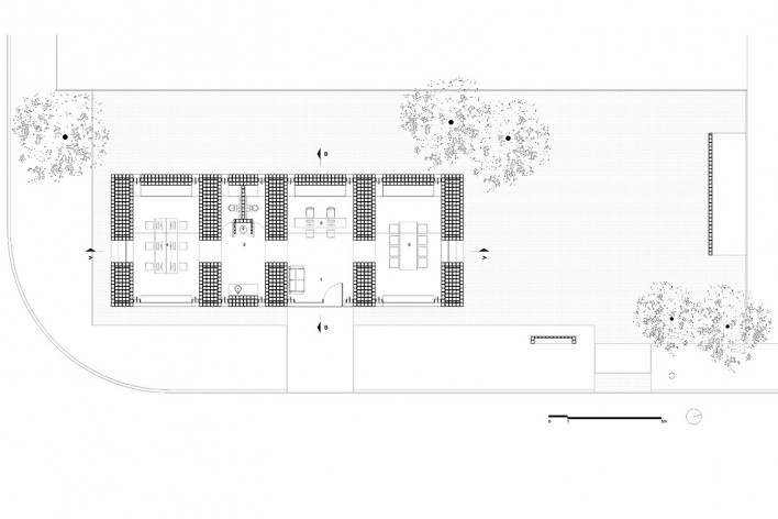 Sede de uma Fábrica de Blocos, implantação, Avaré SP Brasil, 2015. Arquitetos André Nunes, Anna Juni, Enk te Winkel e Gustavo Delonero (autores) / Vão Arquitetura<br />Imagem divulgação  [Acervo Vão Arquitetura]