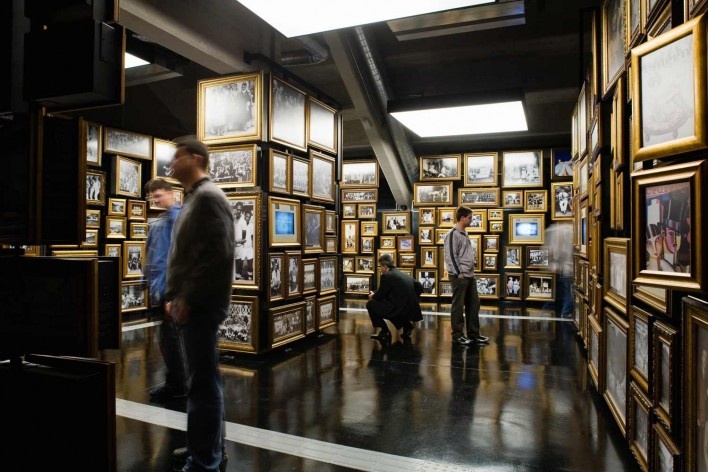 Museu do Futebol, sala de exposição, 2008. Arquiteto Mauro Munhoz<br />Foto Nelson Kon 