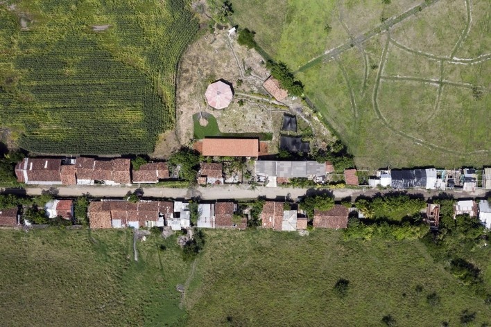 Taller de Confección Amairis, San Isidro, Colombia. Taller Ruta 4<br />Foto Federico Cairoli 