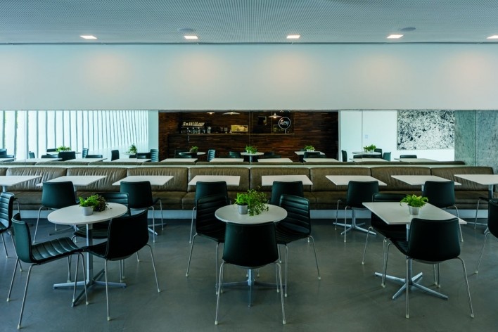 Instituto Ling, Porto Alegre RS Brasil, 2014. Architect Isay Weinfeld (author)<br />Foto / photo Leonardo Finotti 
