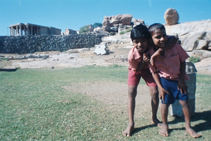 Escolares, Hempi, Índia<br />Foto Fabricio Fernandes 
