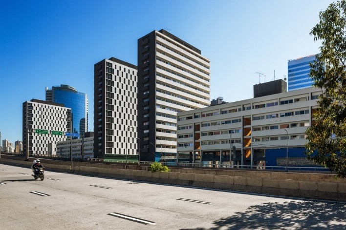 Conjunto Habitacional do Jardim Edite, MMBB & H+F<br />Foto Nelson Kon 