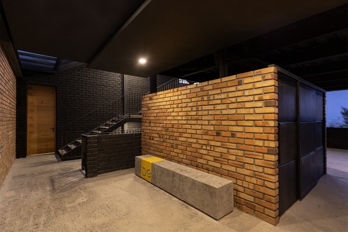 Edifício Goya, San Cayetano, Loja, Equador, 2021. Arquitetos Tatiane Corsi Garcia, David Arias Polo e Daniel Arias Polo (autores) / Bearq<br />Foto/ photo Jag Studio 