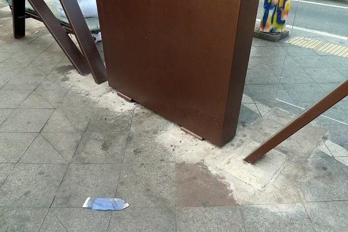 Ponto de ônibus, Largo da Batata, São Paulo<br />Foto Michel Gorski 