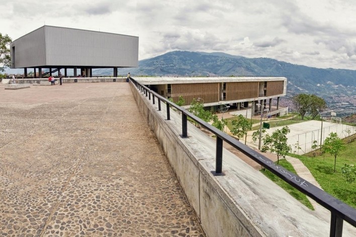 Colegio Santo Domingo Savio. Medellín, Colombia. 2008<br />Foto Alejandro Arango 