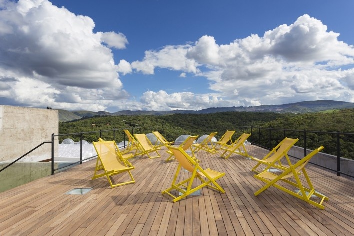 Bar/pool/gallery, deck view. BCMF arquitetos + MACh arquitetos<br />Foto Gabriel Castro 