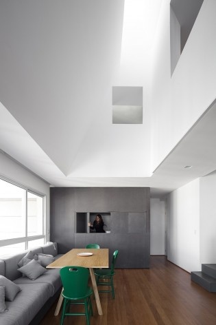 Apartamento Vazio, São Paulo, 2015, arquitetos Marina Acayaba e Juan Pablo Rosenberg<br />Foto Maíra Acayaba 