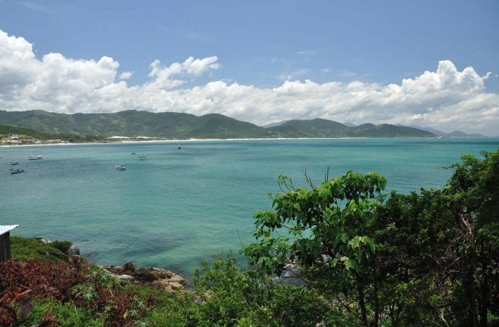 Litoral em Garopaba SC<br />Foto José Tabacow 