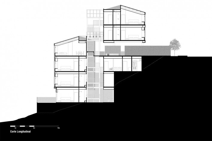 Edifício Goya, corte longitudinal, San Cayetano, Loja, Equador, 2021. Arquitetos Tatiane Corsi Garcia, David Arias Polo e Daniel Arias Polo (autores) / Bearq<br />Imagem divulgação/ disclosure image/ imagén divulgación  [Bearq]
