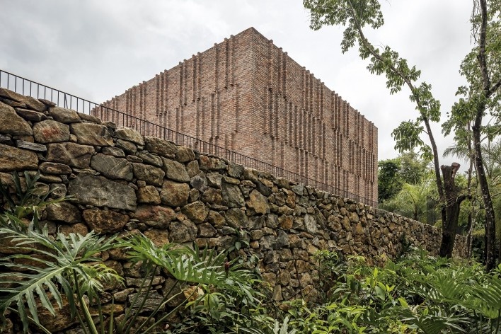 Galeria Claudia Andujar, Inhotim, Brumadinho MG Brasil. Arquitetos Associados<br />Foto Leonardo Finotti 