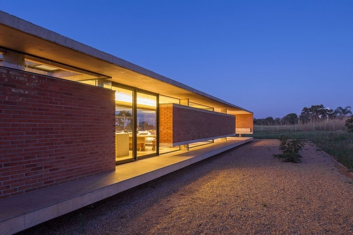 Casa Vila Rica, Brasília DF Brasil, 2017. Arquitetos Daniel Mangabeira, Henrique Coutinho e Matheus Seco / Bloco Arquitetos<br />Foto Haruo Mikami 