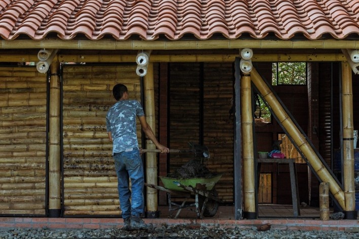Taller de Confección Amairis, proceso, San Isidro, Colombia. Taller Ruta 4<br />Foto Yeferson Bernal 