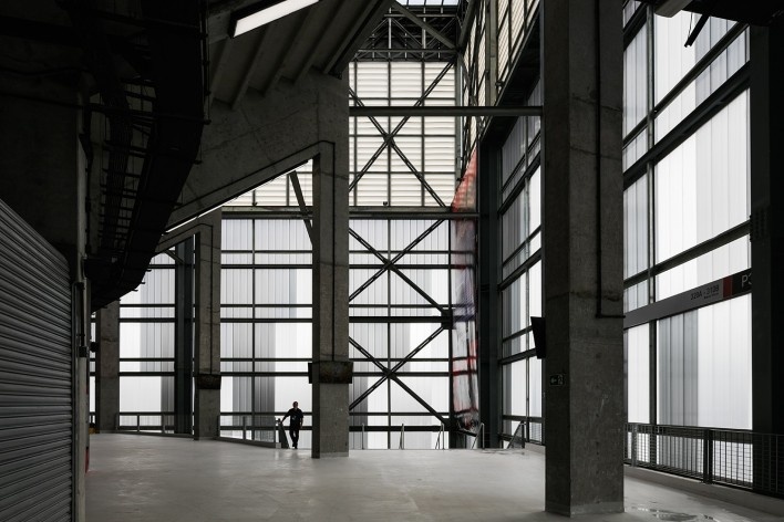 Complexo Esportivo e Cultural Clube Atlético Paranaense, Curitiba. Arquiteto Carlos Arcos<br />Foto Nelson Kon 
