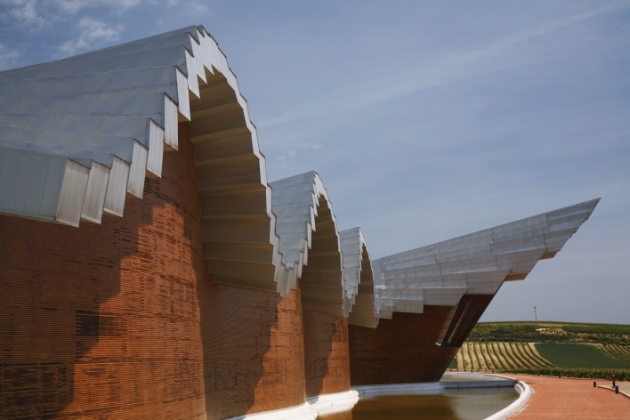 Bodegas Ysios, Laguardia, arq. Santiago Calatrava<br />Foto Nelson Kon 