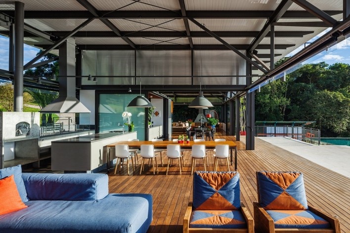 Residência Piracaia, Piracaia SP Brasil, 2012-2014. Arquitetos Lua Nitsche e Pedro Nitsche / Nitsche Arquitetos Associados<br />Foto Nelson Kon 
