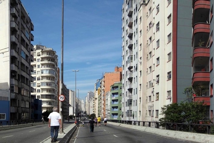 Elevado Costa e Siva, o "Minhocão", em São Paulo<br />Foto Victor Hugo Mori 